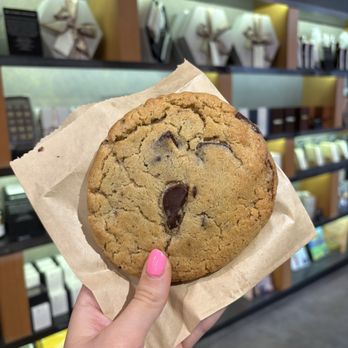 Dandelion Chocolate - Chocolate chip cookie - Chocolatiers & Shops Near Me - San Francisco, California Dandelion Chocolate - Chocolate chip cookie - Chocolatiers & Shops Near Me - San Francisco, California