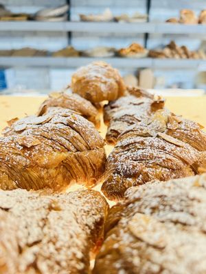 Farine Bakery & Café by null