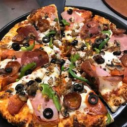 Straw Hat Pizza - The Works!