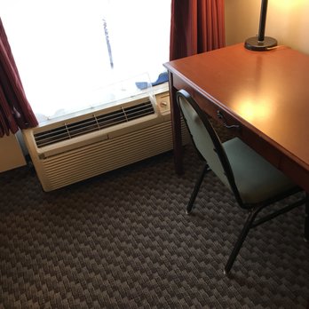 Comfort Inn & Suites - desk positioned next to the air system blowing air on me while working at the dest. - Hotels Near Me - Mount Pocono, Pennsylvania