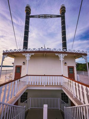 Showboat Branson Belle by null