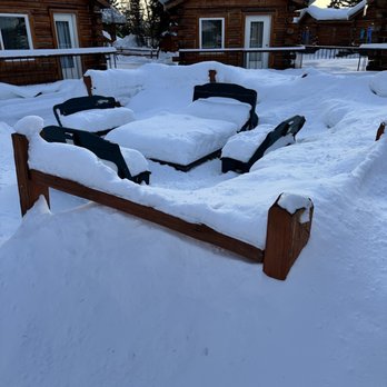 Pike's Waterfront Lodge - fire pit - Hotels Near Me - Fairbanks, Alaska Pike's Waterfront Lodge - fire pit - Hotels Near Me - Fairbanks, Alaska