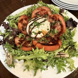 Burrata e Pomodori Burrata e Pomodori