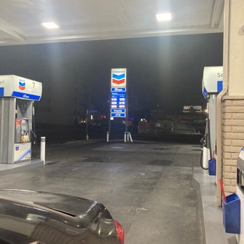 Beverly 76 - Chevy - Gas Stations Near Me - Los Angeles, California Beverly 76 - Chevy - Gas Stations Near Me - Los Angeles, California