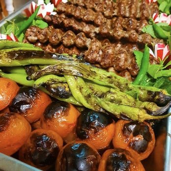 Sofreh - Kobideh Kebab with grilled peppers and tomatoes for catering - Restaurants Near Me - Uppsala, C Sofreh - Kobideh Kebab with grilled peppers and tomatoes for catering - Restaurants Near Me - Uppsala, C
