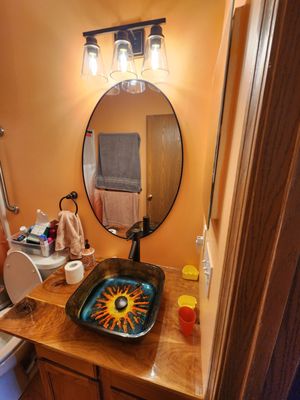 R & H Service Company Logo