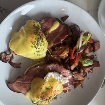 Toast on First - Eggs Classic Benedict - Coffee & Tea Near Me - Whittier, California