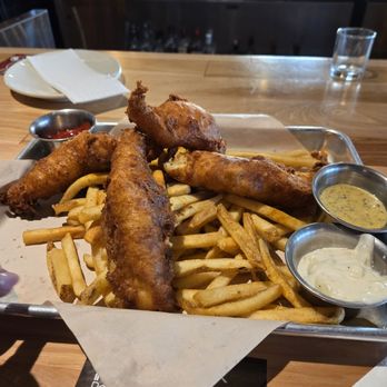 Twin Peaks - Sports Bars Near Me - Hollywood, Florida Twin Peaks - Sports Bars Near Me - Hollywood, Florida