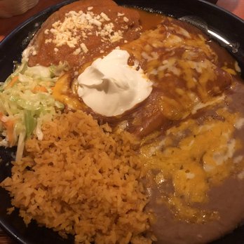 Si Señor Family Mexican Restaurant - Muy grande: 2 enchiladas and 1 Chile relleno - Mexican Near Me - Beaverton, Oregon Si Señor Family Mexican Restaurant - Muy grande: 2 enchiladas and 1 Chile relleno - Mexican Near Me - Beaverton, Oregon