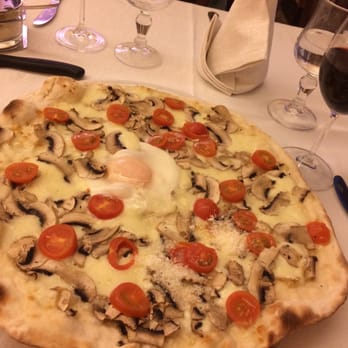 Il Tunnel - Bismarck pizza - Italian Near Me - Rome, RM