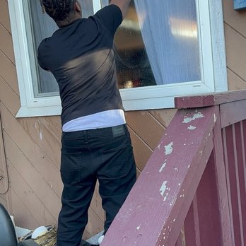 You See It Window Kleaning - In process of cleaning a customers window - Window Washing Near Me - Fairfield, California You See It Window Kleaning - In process of cleaning a customers window - Window Washing Near Me - Fairfield, California