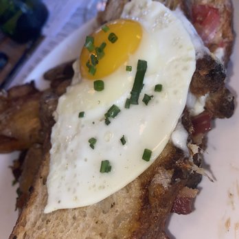Sixty Vines - Breakfast sandwich - New American Near Me - Nashville, Tennessee