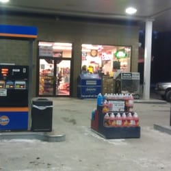 Canal Street Gulf - Store entrance