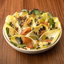 Gorgonzola & pear salad