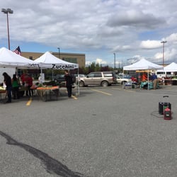 It's small but you still get fresh delicious veggies like you would at the larger Saturday farmers market on Dimond.