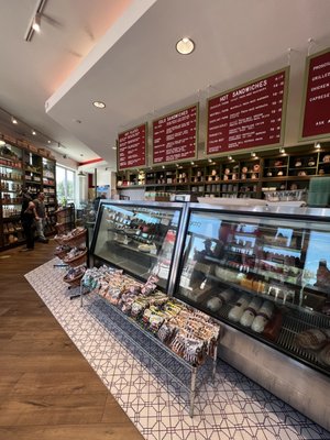 Lou's Italian Specialties by null