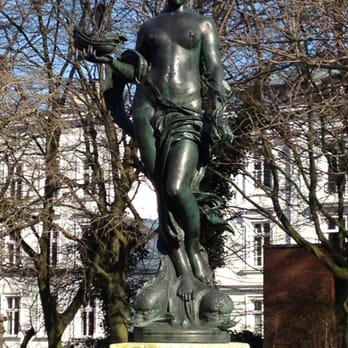 Behnbrunnen - "Restbestände" eines einstigen Prunkbrunnens :( - Landmarks & Historical Buildings Near Me - Hamburg, HH