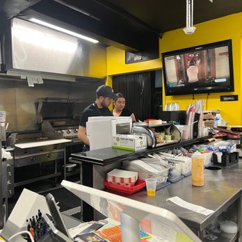 Q Chimba Comixxpress - Clean kitchen! - Colombian Near Me - Chicago, Illinois