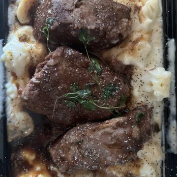 MEALBOX - Short Ribs and Mac and Cheese - Food Delivery Services Near Me - Omaha, Nebraska MEALBOX - Short Ribs and Mac and Cheese - Food Delivery Services Near Me - Omaha, Nebraska