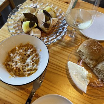 Cafe Mamo - Bianca Caprese, pork Ragu and their amazing rolls and butter - New American Near Me - Grand Rapids, Michigan Cafe Mamo - Bianca Caprese, pork Ragu and their amazing rolls and butter - New American Near Me - Grand Rapids, Michigan