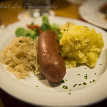 Gasthaus Zum Eiserner Steg - Beef Sausage - German Near Me - Frankfurt, HE Gasthaus Zum Eiserner Steg - Beef Sausage - German Near Me - Frankfurt, HE