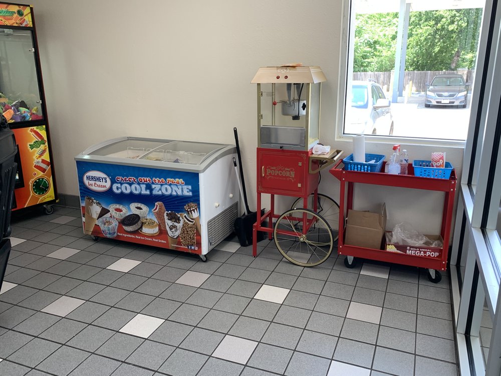 ROY’S WASH AND DRY Updated July 2024 30 Reviews 923 S Carroll