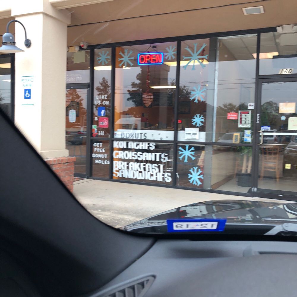 Robin’s Snowflake Donuts & Cafe - Donuts Near Me - Spring, Texas Robin’s Snowflake Donuts & Cafe - Donuts Near Me - Spring, Texas