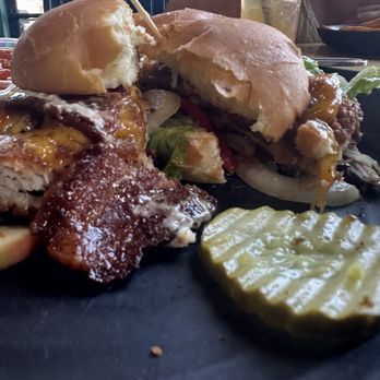 Eugene Burger Company - Burgers Near Me - Eugene, Oregon