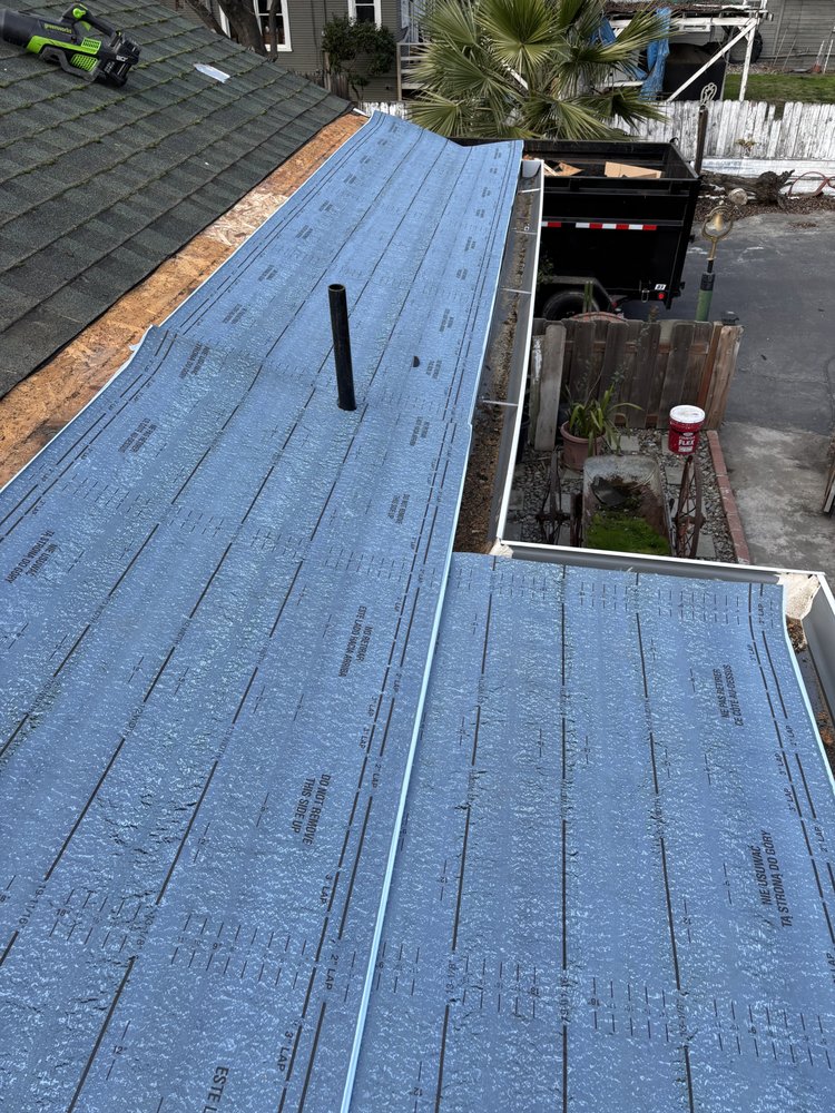 Slide of Loma Blanca Roofing