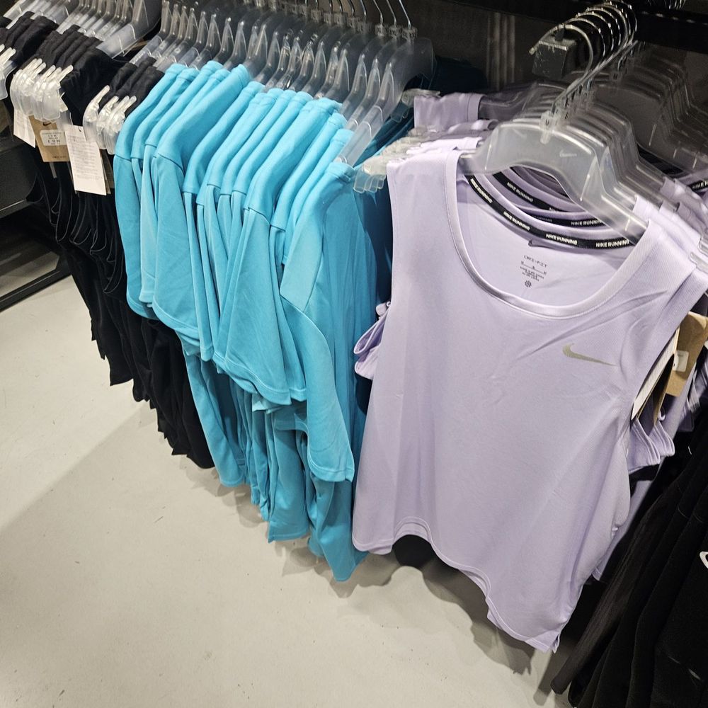 Nike - Women Nike gear - Sports Wear Near Me - London, XGL