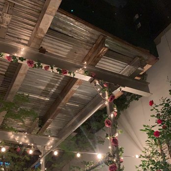 Cacio E Pepe - Garden - Italian Near Me - New York, New York Cacio E Pepe - Garden - Italian Near Me - New York, New York