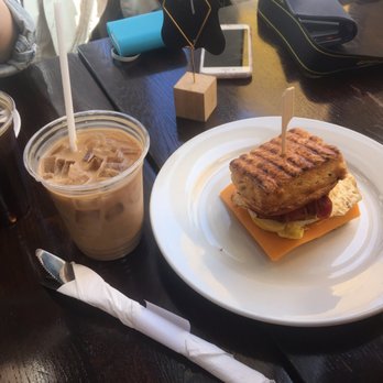 Hannah's Cafe and Bakery - Coffee & Tea Near Me - Toronto, Ontario Hannah's Cafe and Bakery - Coffee & Tea Near Me - Toronto, Ontario