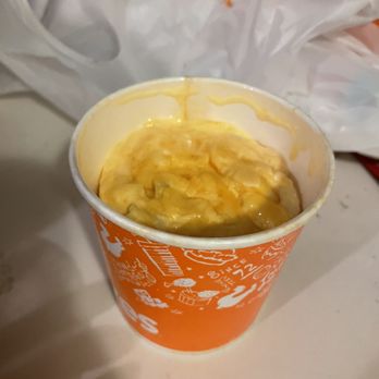 Popeyes Louisiana Kitchen - Homestyle Mac & Cheese, large, depressingly not filled to the top... also luke warm, not hot at all, - Fast Food Near Me - Tucson, Arizona Popeyes Louisiana Kitchen - Homestyle Mac & Cheese, large, depressingly not filled to the top... also luke warm, not hot at all, - Fast Food Near Me - Tucson, Arizona
