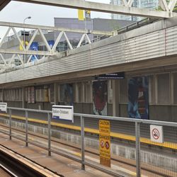 Stadium-Chinatown Station - Unused 3rd platform~
