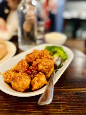Jiang's Kitchen 疆湖 - Halal Chinese Food by null