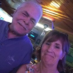 Castaways Bar And Grill