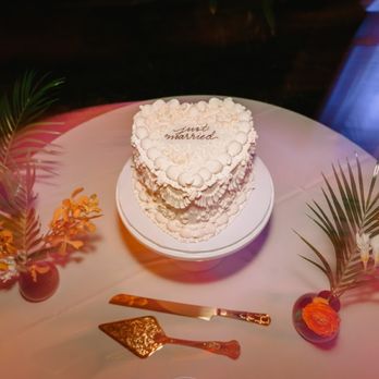 Gabby Bakes - Custom Cakes Near Me - Tampa, Florida