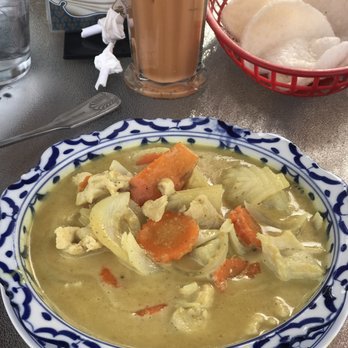 Siam House - Yellow Curry with chicken - Thai Near Me - Bloomington, Indiana