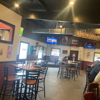 Crooked Tale Gastropub - Inside - Burgers Near Me - Crestview, Florida