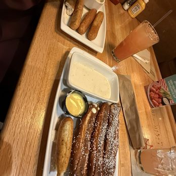 Applebee's Grill + Bar - American Near Me - Pooler, Georgia