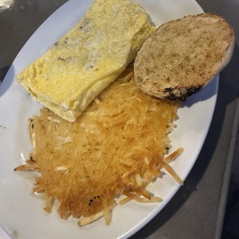 Fifth Wheel - Bacon cheese omelette - American Near Me - San Leandro, California