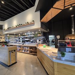 Oakfire Pizza & Italian - Kitchen area