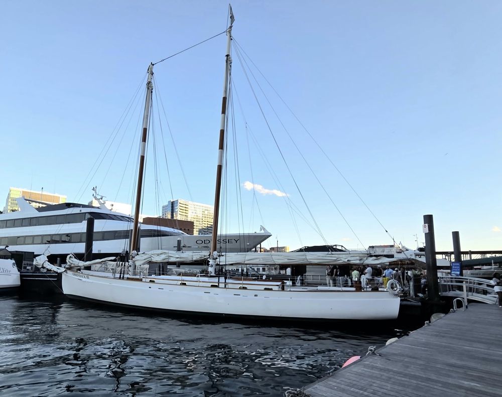 Classic Harbor Line Boston