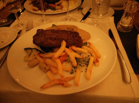 De Peerdestal | Restaurant Antwerpen by null