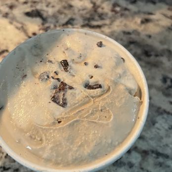 Häagen-Dazs - Pint of Hand Packed Ice Cream - Ice Cream & Frozen Yogurt Near Me - North Miami, Florida Häagen-Dazs - Pint of Hand Packed Ice Cream - Ice Cream & Frozen Yogurt Near Me - North Miami, Florida