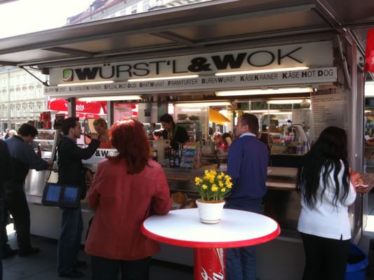 Würstelstand 12, weil's wurscht is by null
