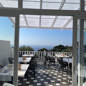 Hotel Mamela - The breakfast and lunch patio - Hotels Near Me - Capri, NA