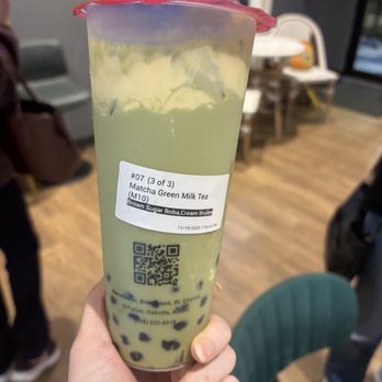 Honey Bee Tea - St Charles - Matcha Milk Tea with Brown Sugar Boba with added Crème Brûlée - Bubble Tea Near Me - St. Peters, Missouri Honey Bee Tea - St Charles - Matcha Milk Tea with Brown Sugar Boba with added Crème Brûlée - Bubble Tea Near Me - St. Peters, Missouri