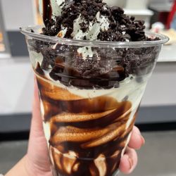 Costco - The viral mint soft serve @COSTCO