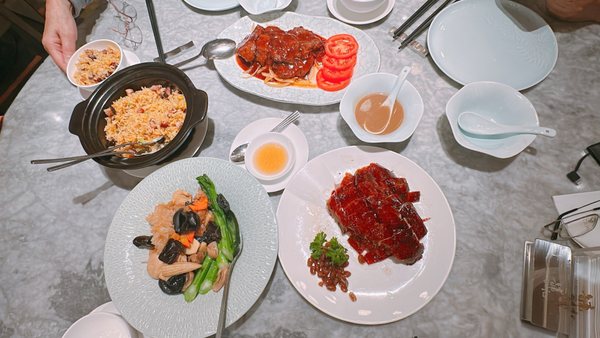 Yung Kee Restaurant by null